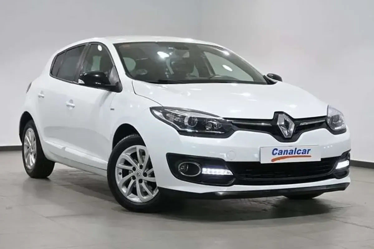 Usado Renault Mégane LIMITED 116 CV (85 kW) 2015 Blanco Berlina