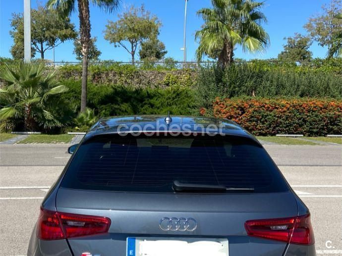 Usado Audi A3 105 CV (77 kW) 2014 Gris / plata Berlina