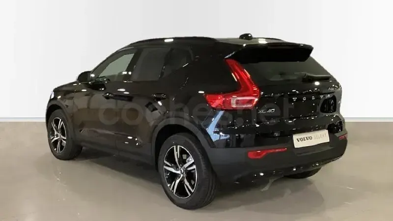 Nuevo Volvo XC40 Plus 163 CV (119 kW) 2026 Negro SUV