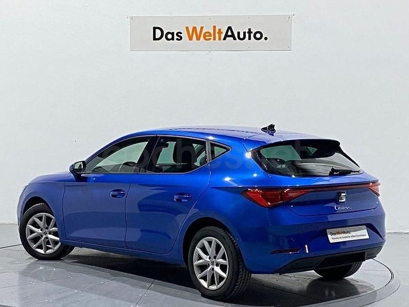 Usado Seat Leon Style 116 CV (85 kW) 2024 Azul Berlina