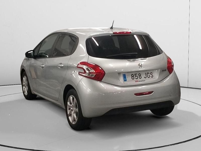 Usado Peugeot 208 Style 82 CV (60 kW) 2015 Gris / plata Utilitario