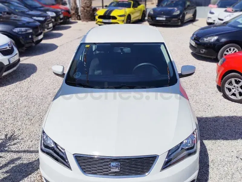 Usado Seat Toledo Reference 105 CV (77 kW) 2014 Blanco Utilitario