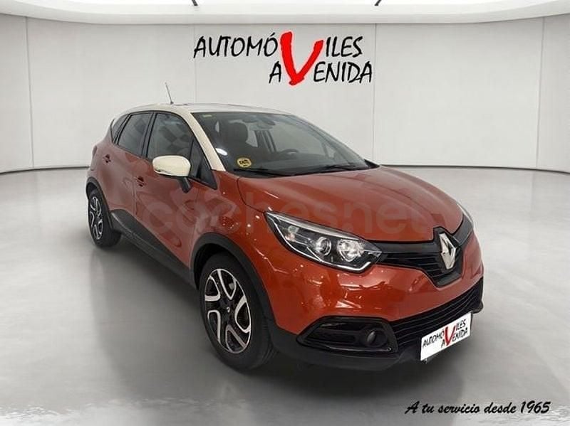 Usado Renault Captur Zen 90 CV (66 kW) 2015 Naranja SUV