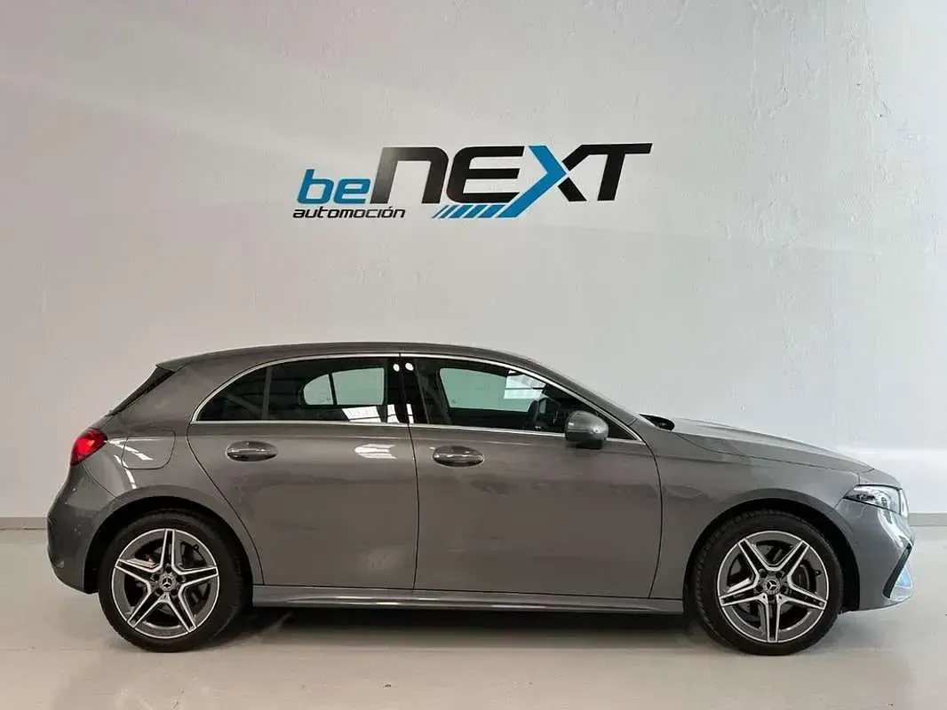 Usado Mercedes A250 218 CV (160 kW) 2024 Gris Berlina