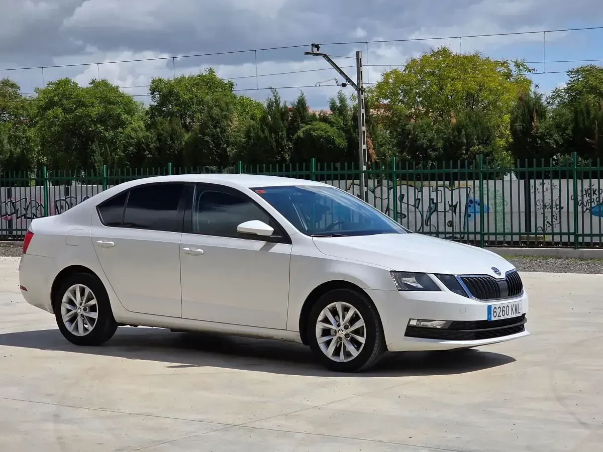 Usado Skoda Octavia 150 CV (110 kW) 2018 Blanco Utilitario