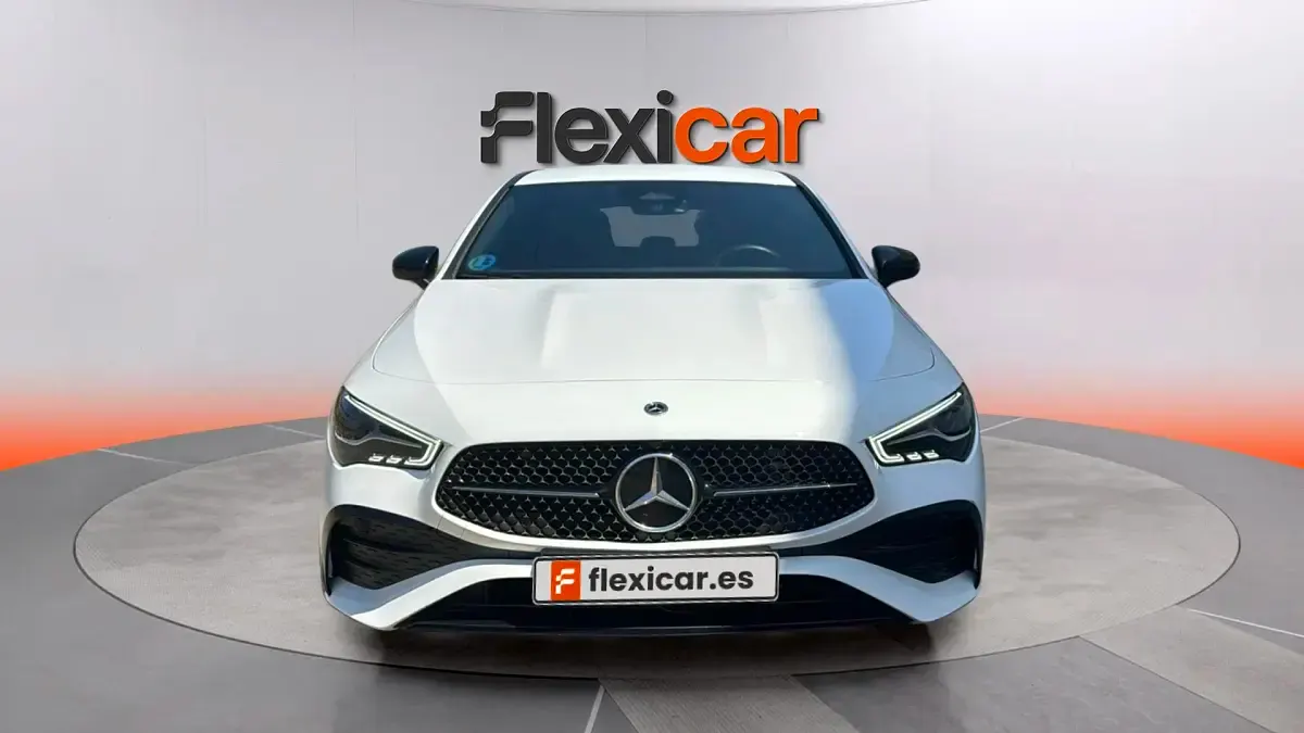 Usado Mercedes CLA200 Shooting Brake 163 CV (119 kW) 2024 Blanco Familiar