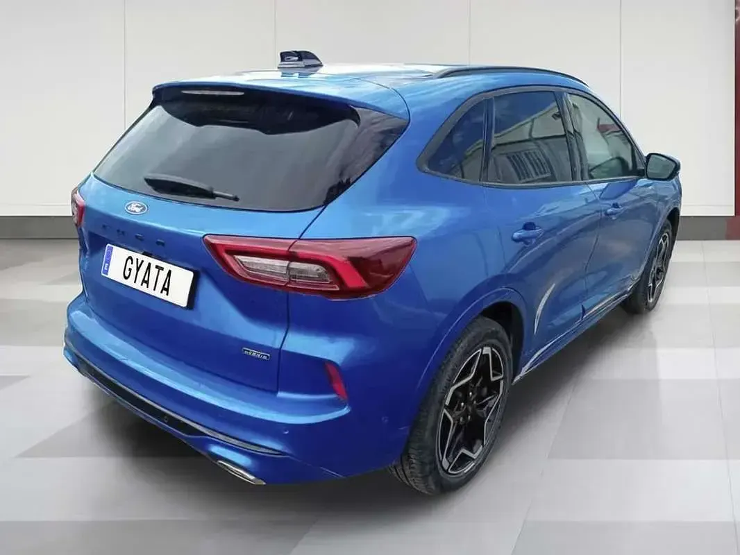 Usado Ford Kuga ST-Line X 243 CV (178 kW) 2025 Azul SUV
