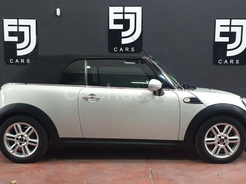 Gris / plata Usado 2013 Mini Cooper Cabriolet Descapotable | 9990 € (Precio justo) - Imagen 1/4
