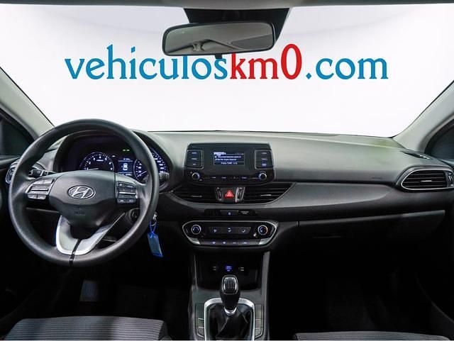 Usado Hyundai i30 110 CV (80 kW) 2022 Blanco Utilitario