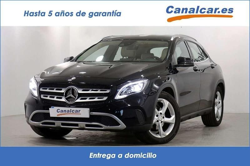 Negro Usado 2017 Mercedes GLA200 SUV | 20.925 € (Buen precio) - Imagen 1/4