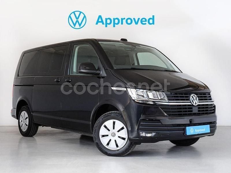 Negro Usado 2024 VW Caravelle Monovolumen | 40.900 € (Un poco caro) - Imagen 1/4