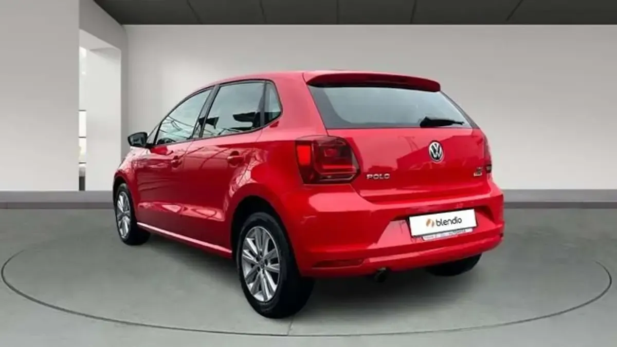 Begagnad VW Polo Advance 90 HK (66 kW) 2016 Röd Halvkombi