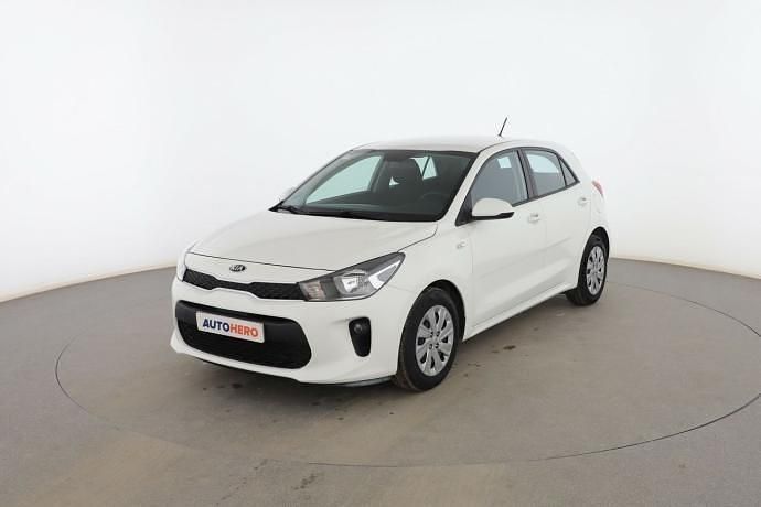 Blanco Usado 2017 Kia Rio Berlina | 10.199 € (Buen precio) - Imagen 1/3