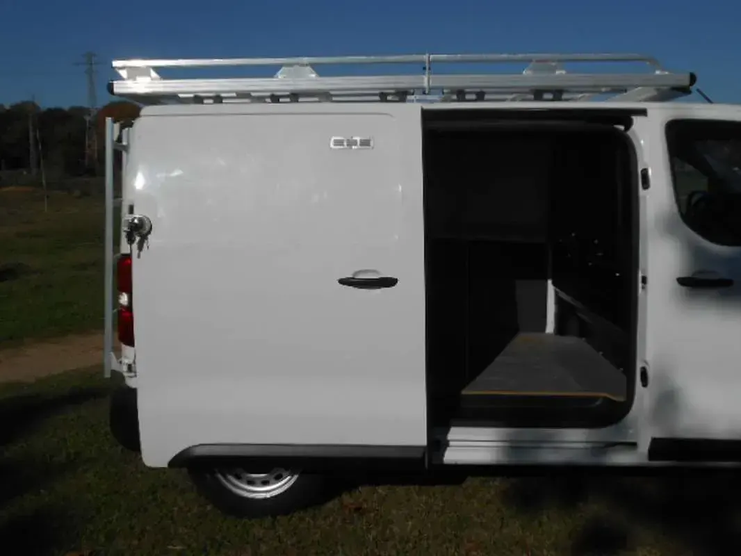 Usado Citroën Jumpy 122 CV (89 kW) 2020 Blanco Monovolumen