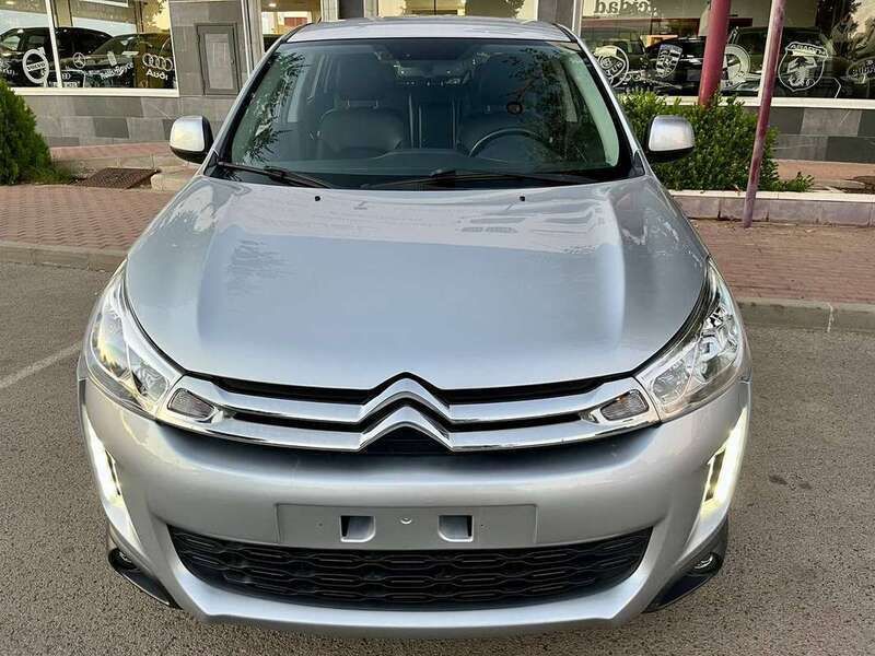 Usado Citroën C4 Aircross Attraction 114 CV (83 kW) 2012 Gris SUV