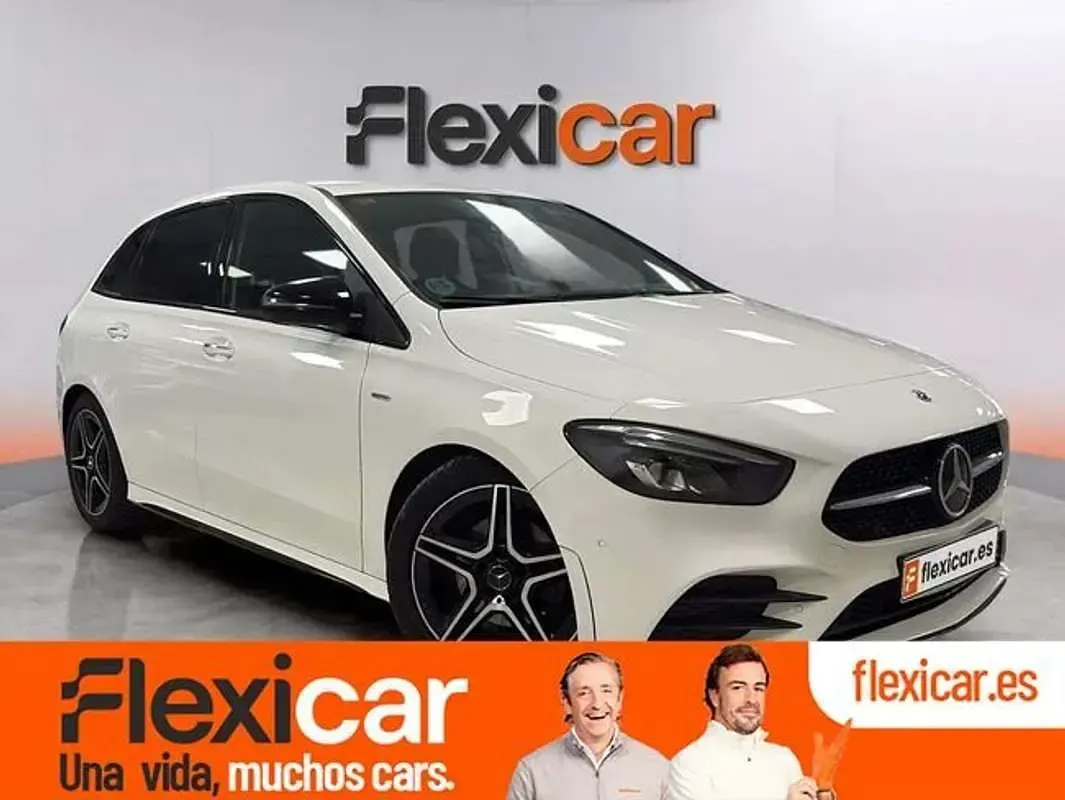 Usado Mercedes B200 150 HP (110 kW) 2021 Monovolume
