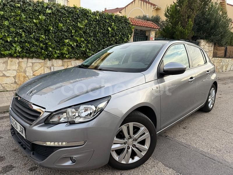 Gris / plata Usado 2016 Peugeot 308 Style Berlina | 7899 € (Super precio) - Imagen 1/4