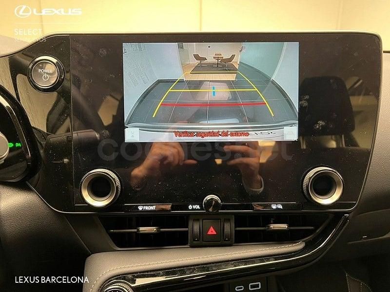 Usado Lexus NX450h+ 292 CV (214 kW) 2025 Gris / plata SUV