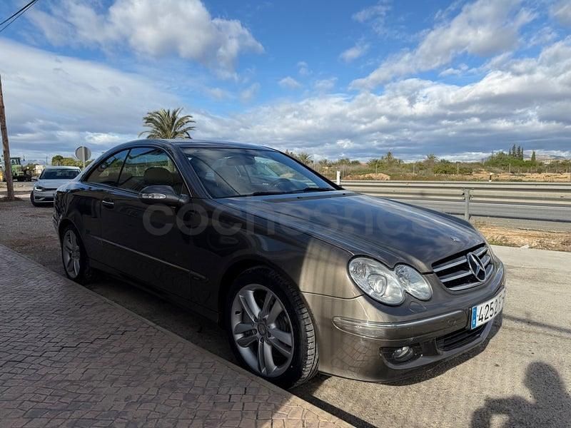 Usado Mercedes CLK320 Avantgarde 224 CV (164 kW) 2007 Beige Coupe