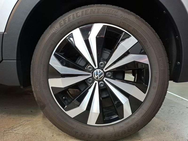 Usado VW T-Cross 95 CV (69 kW) 2025 Plata réflex metalizado SUV