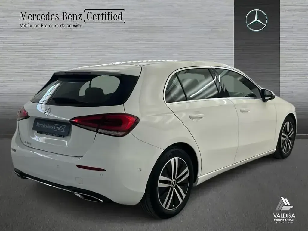 Usado Mercedes A180 Progressive 136 CV (100 kW) 2022 Blanco polar Berlina
