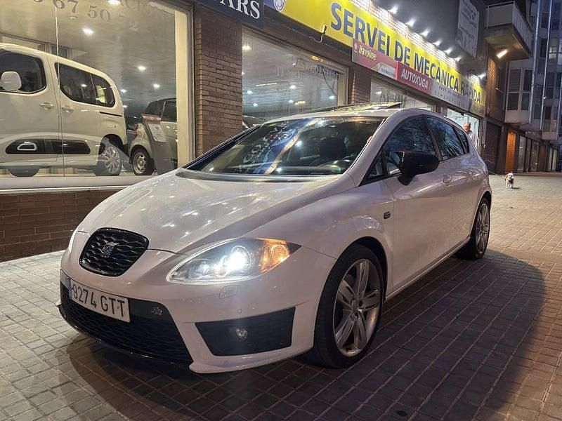 Usado Seat Leon FR 211 CV (155 kW) 2010 Blanco Utilitario