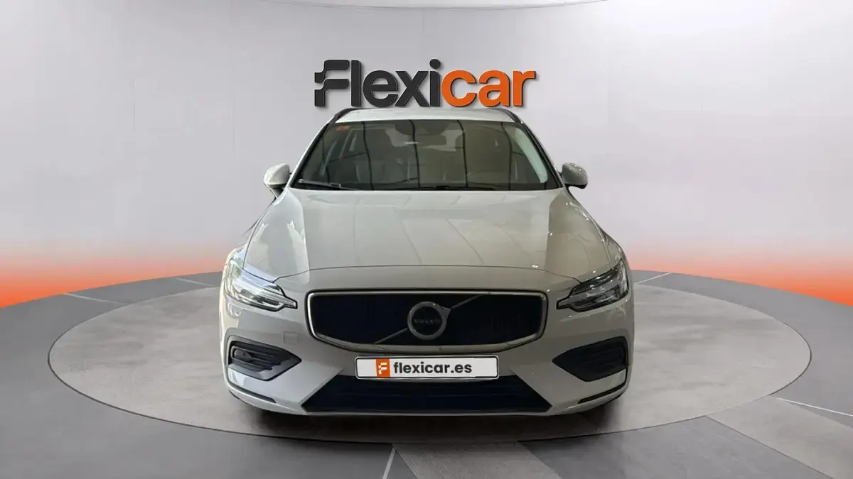 Usado Volvo V60 Kinetic 150 CV (110 kW) 2019 Blanco Familiar