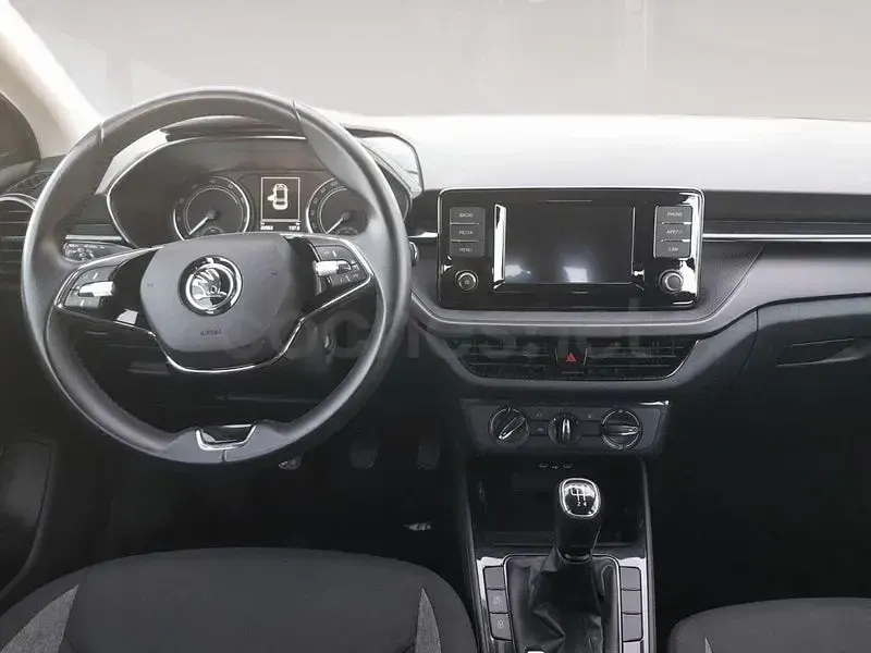 Usado Skoda Fabia Active 80 CV (58 kW) 2022 Blanco Utilitario