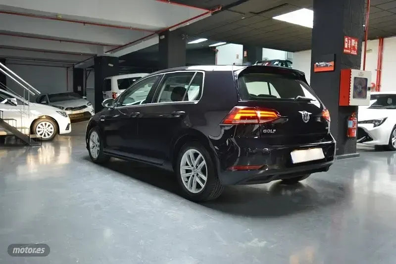 Usado VW Golf VII Business 130 CV (95 kW) 2020 Negro Berlina
