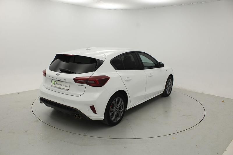 Usado Ford Focus ST-Line 125 CV (91 kW) 2022 Blanco Berlina