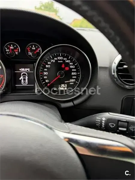 Usado Audi TT 160 CV (117 kW) 2011 Gris / plata Coupe