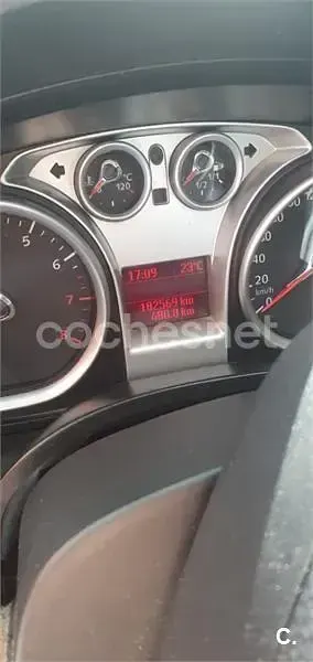 Usado Ford C-MAX Trend 105 CV (77 kW) 2010 Gris / plata Monovolumen