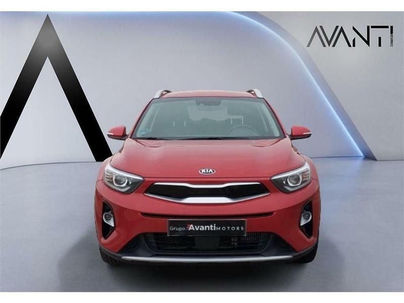 Usado Kia Stonic 120 CV (88 kW) 2019 Rojo SUV
