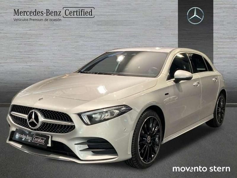 Plateado Usado 2021 Mercedes A250 AMG line Utilitario | 23.200 € (Un poco caro) - Imagen 1/4