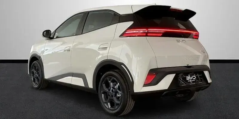 Usado BYD Dolphin Surf Boost 64 kW (88 CV) 2026 Beige Utilitario