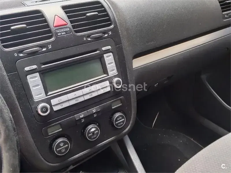 Begagnad VW Jetta Advance 140 HK (102 kW) 2008 Blå Sedan