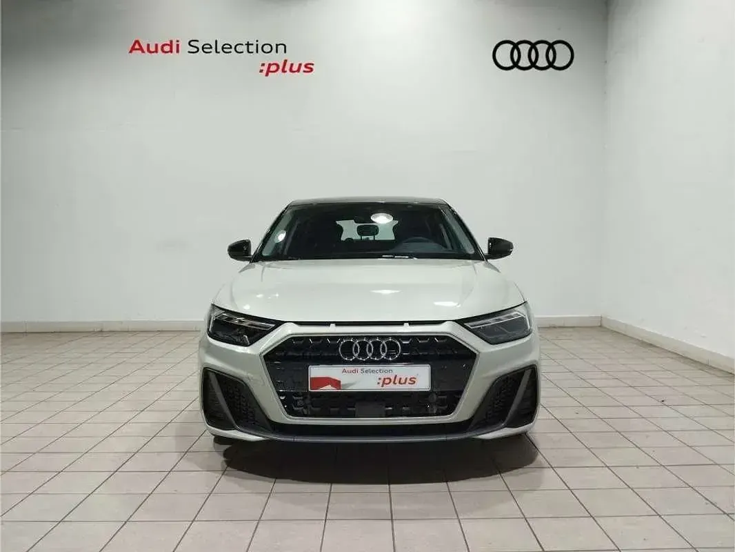 Nuevo Audi A1 Sportback 116 CV (85 kW) 2026 Gris Utilitario