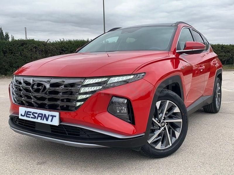 Usado Hyundai Tucson 136 CV (100 kW) 2022 Granate SUV