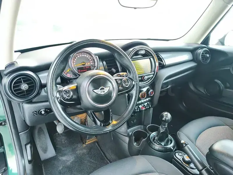 Usado Mini Cooper D 116 CV (85 kW) 2015 Verde Utilitario