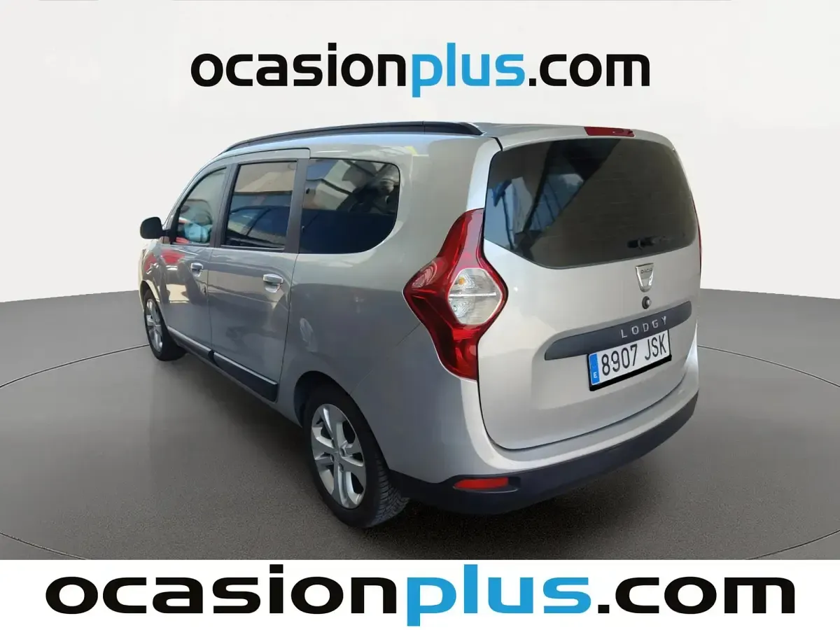 Usado Dacia Lodgy Lauréate 115 CV (84 kW) 2016 Gris plata Monovolumen