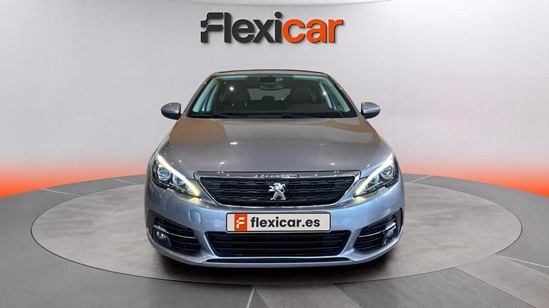 Usado Peugeot 308 Style 131 CV (96 kW) 2020 Gris / plata Berlina