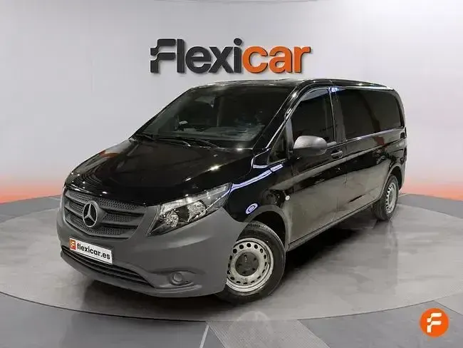 Usado Mercedes Vito 102 CV (75 kW) 2023 Negro Van