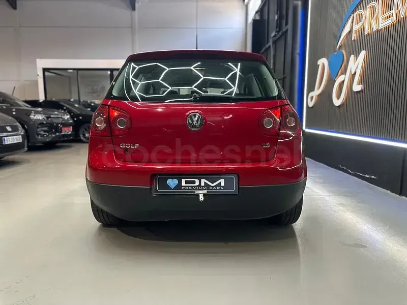 Usado VW Golf IV Highline 115 CV (84 kW) 2006 Rojo Berlina