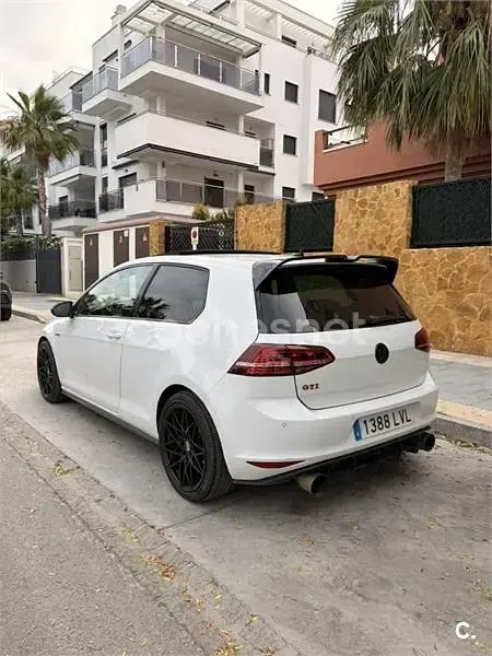 Usado VW Golf VII GTI 230 CV (169 kW) 2019 Blanco Berlina