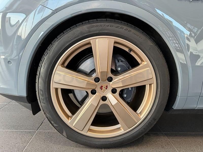 Usado Porsche Cayenne 470 CV (345 kW) 2025 Gris SUV