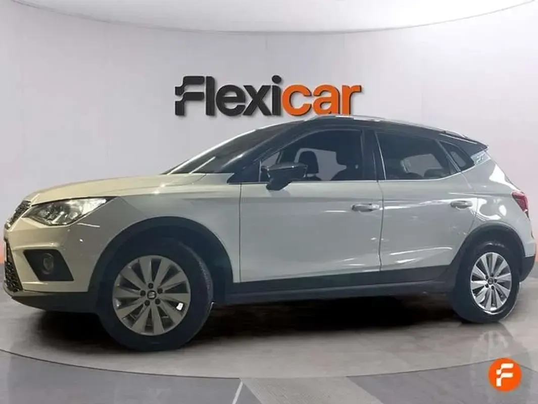 Usado Seat Arona Ecomotive 95 CV (69 kW) 2020 Blanco SUV