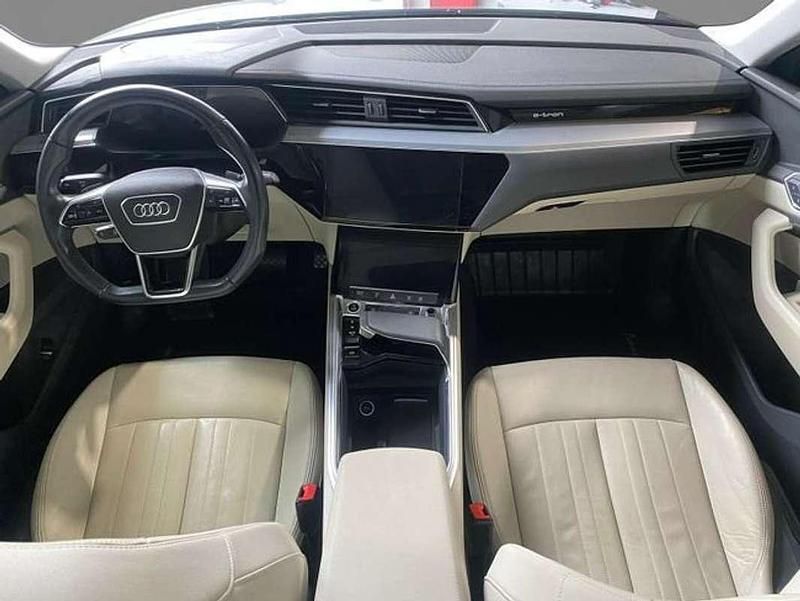 Usado Audi e-tron Sportback Sport 300 kW (408 CV) 2022 Negro SUV