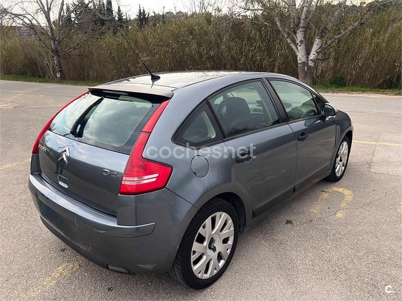 Usado Citroën C4 110 CV (80 kW) 2005 Gris / plata Berlina