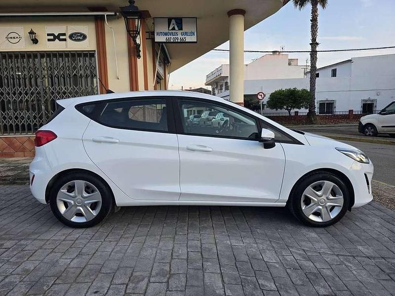 Usado Ford Fiesta Trend 86 CV (63 kW) 2020 Blanco Utilitario