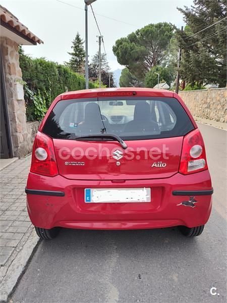 Usado Suzuki Alto GLX 68 CV (50 kW) 2013 Rojo Utilitario